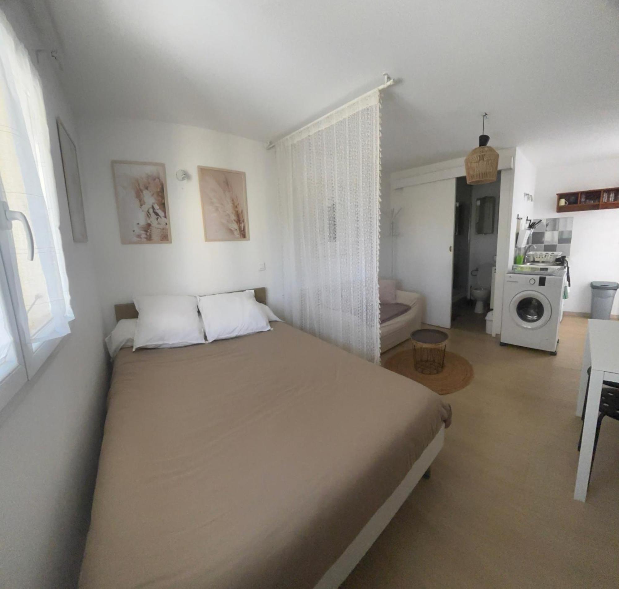 Tiny House A 50m De La De Miomo Marine du Miomo